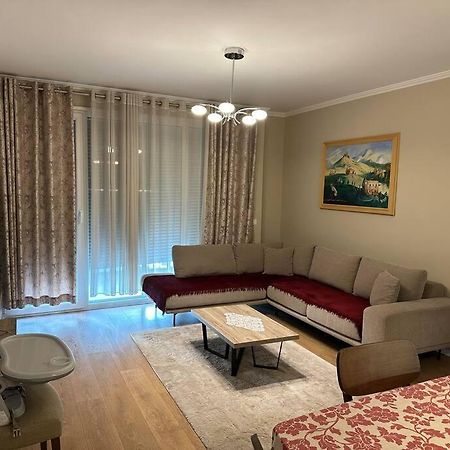 Family Friendly 2 Bedroom Apartment Eden Gardens Tirana City Center Buitenkant foto