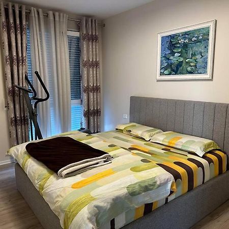 Family Friendly 2 Bedroom Apartment Eden Gardens Tirana City Center Buitenkant foto