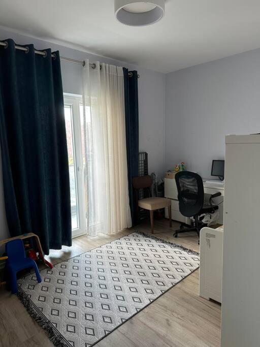 Family Friendly 2 Bedroom Apartment Eden Gardens Tirana City Center Buitenkant foto