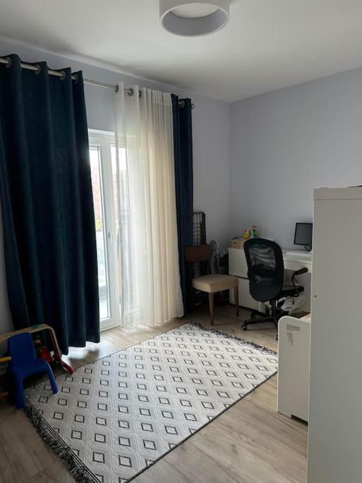 Family Friendly 2 Bedroom Apartment Eden Gardens Tirana City Center Buitenkant foto